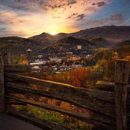 Amazing Grace-1089 Of Free Area Attraction Tickets For Each Paid Day!!! Villa Sevierville Exterior photo