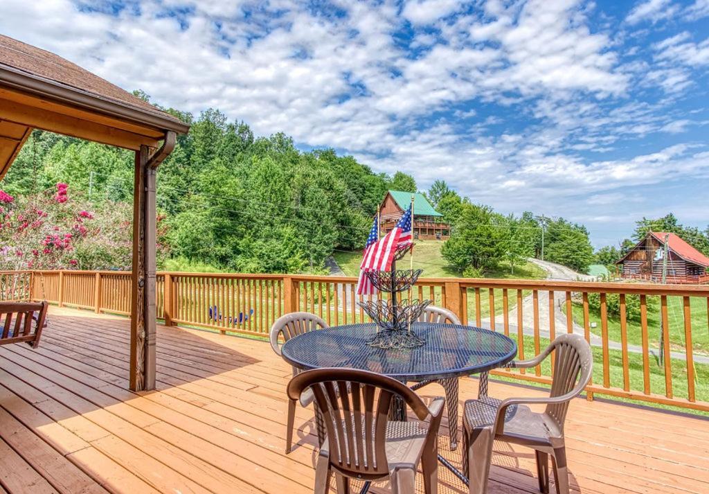 Amazing Grace-1089 Of Free Area Attraction Tickets For Each Paid Day!!! Villa Sevierville Exterior photo
