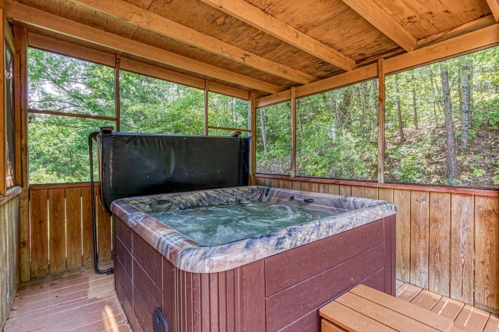 Amazing Grace-1089 Of Free Area Attraction Tickets For Each Paid Day!!! Villa Sevierville Exterior photo